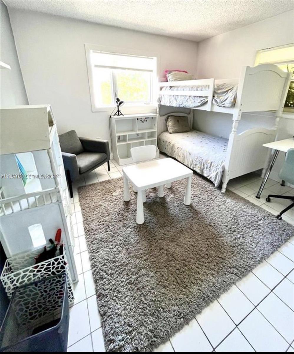 KEY BISCAYNE VI CONDO - Residential