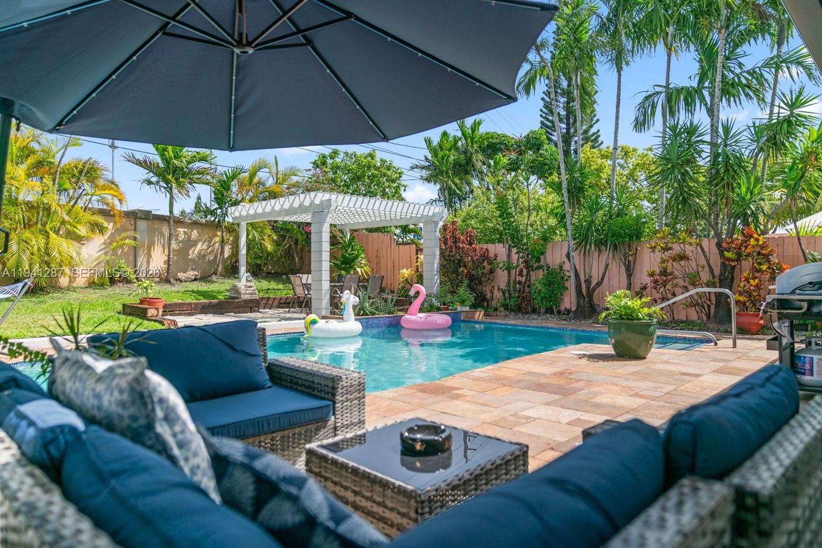 PICKWICK LAKE ESTATES SEC - Residential