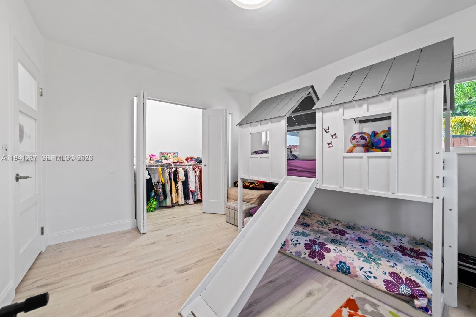 PICKWICK LAKE ESTATES SEC - Residential