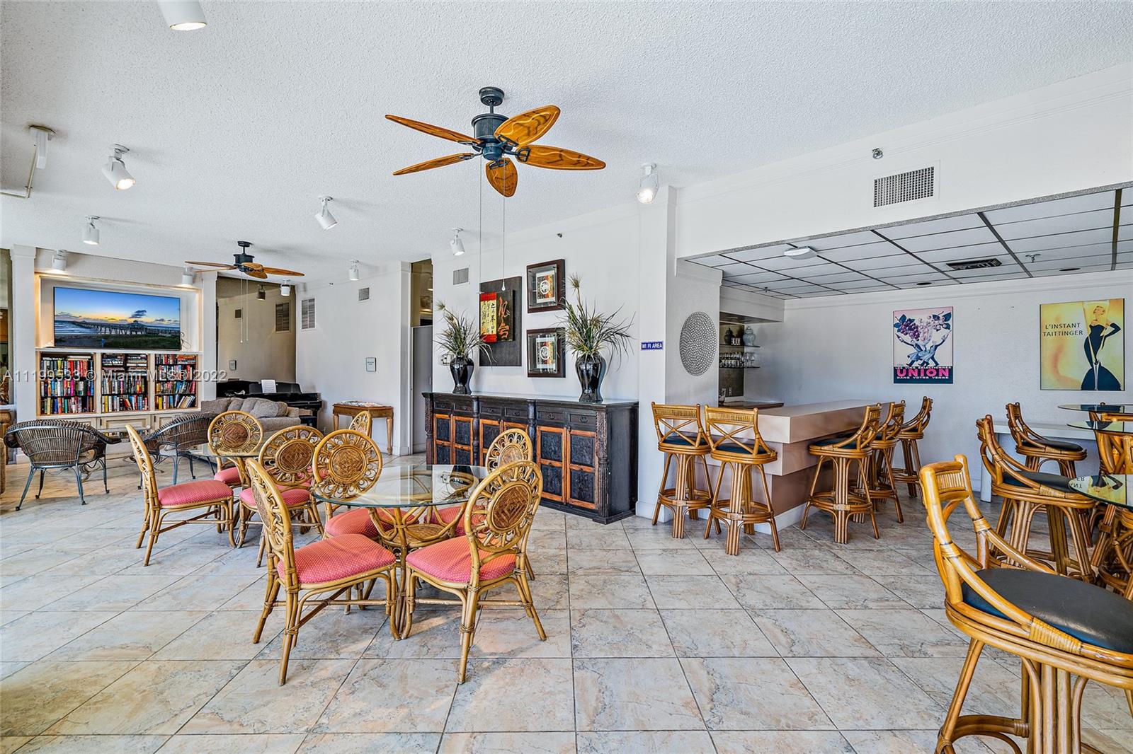 OCEAN TRAIL CONDO IV - Residential