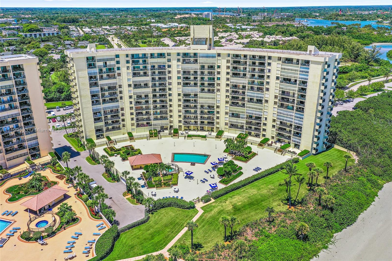 OCEAN TRAIL CONDO IV - Residential