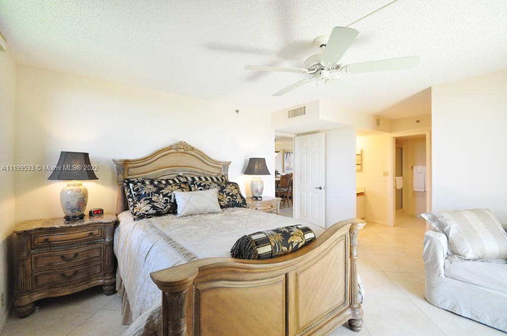 OCEAN TRAIL CONDO IV - Residential