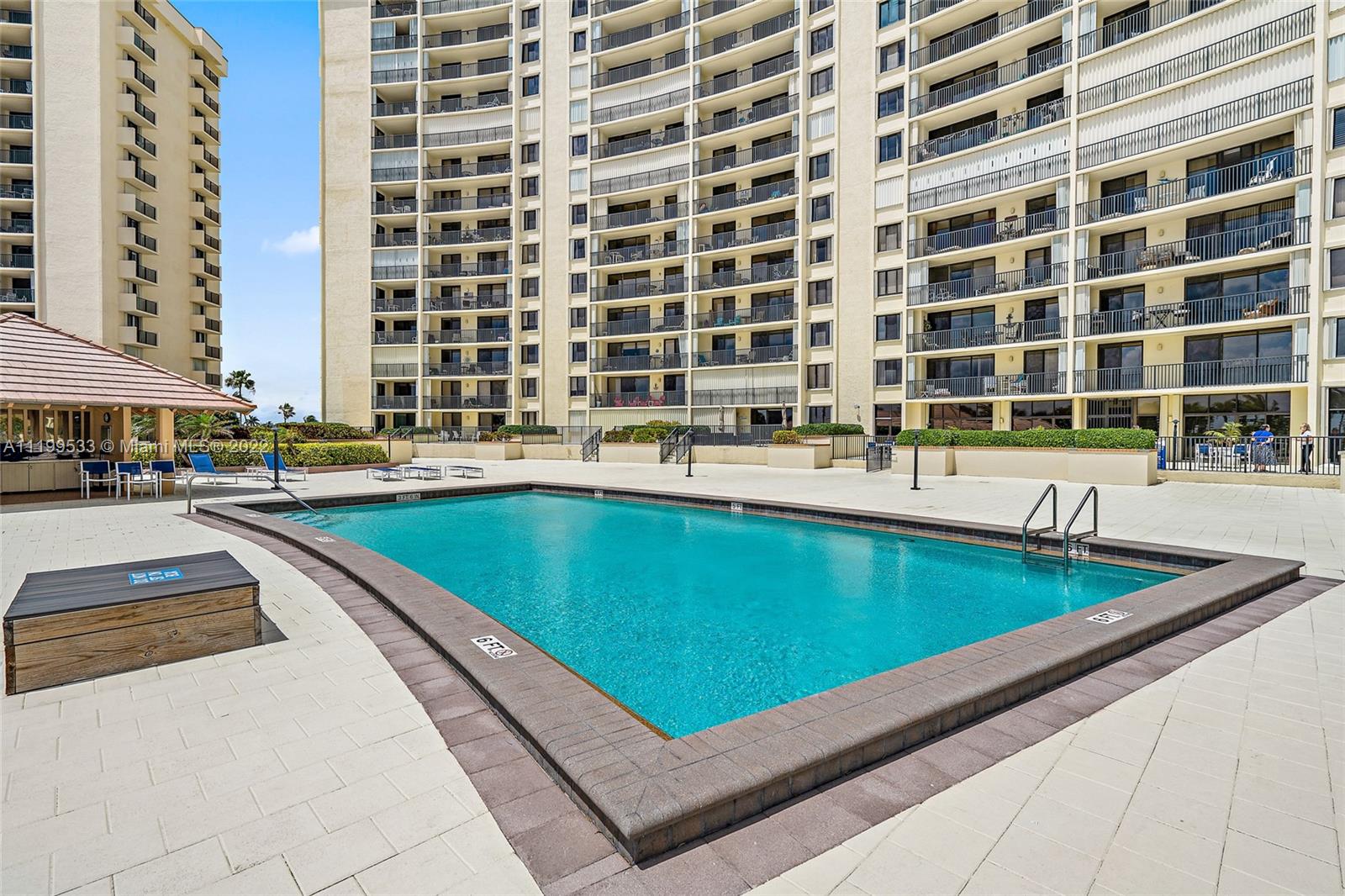 OCEAN TRAIL CONDO IV - Residential