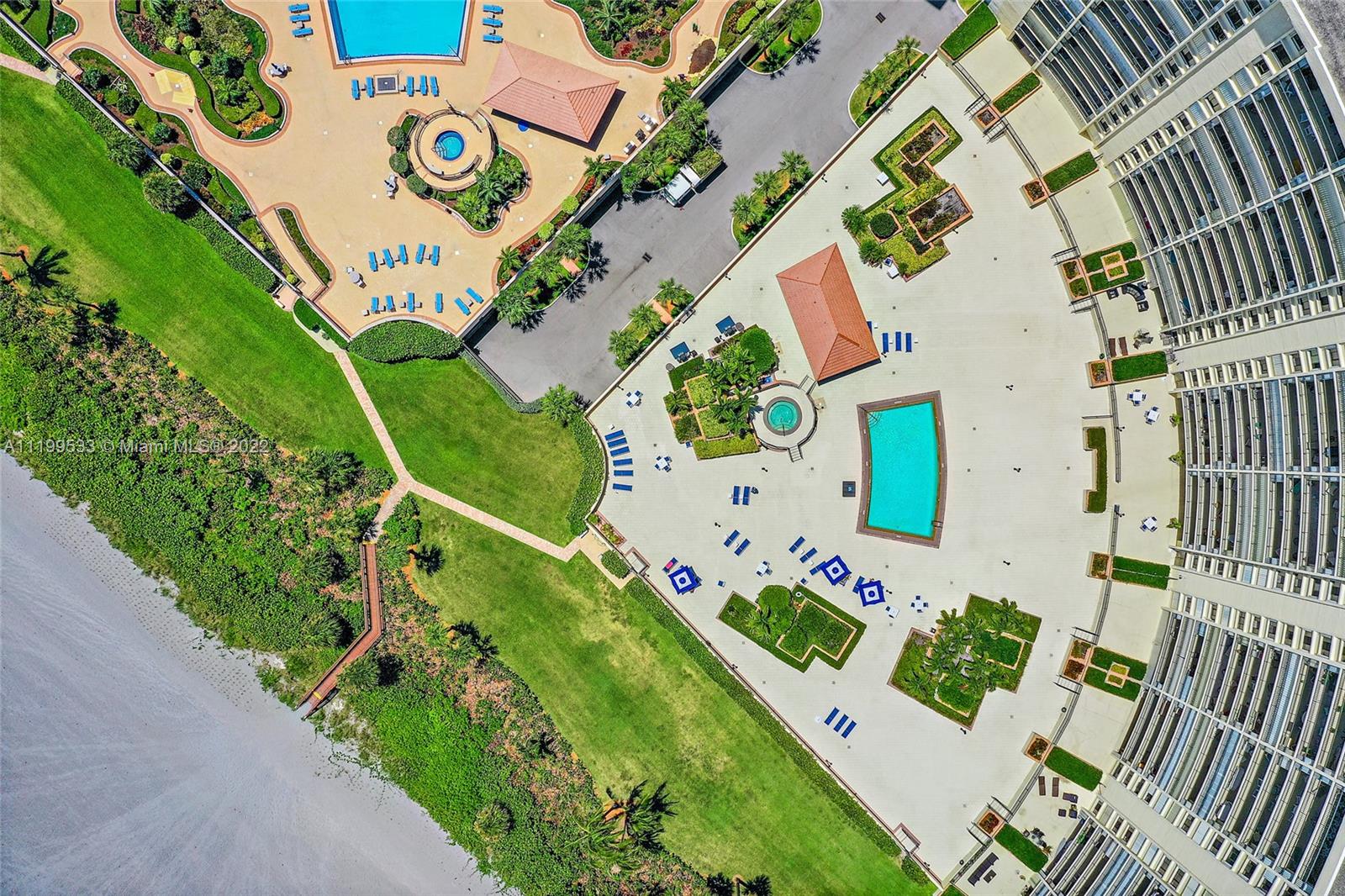 OCEAN TRAIL CONDO IV - Residential