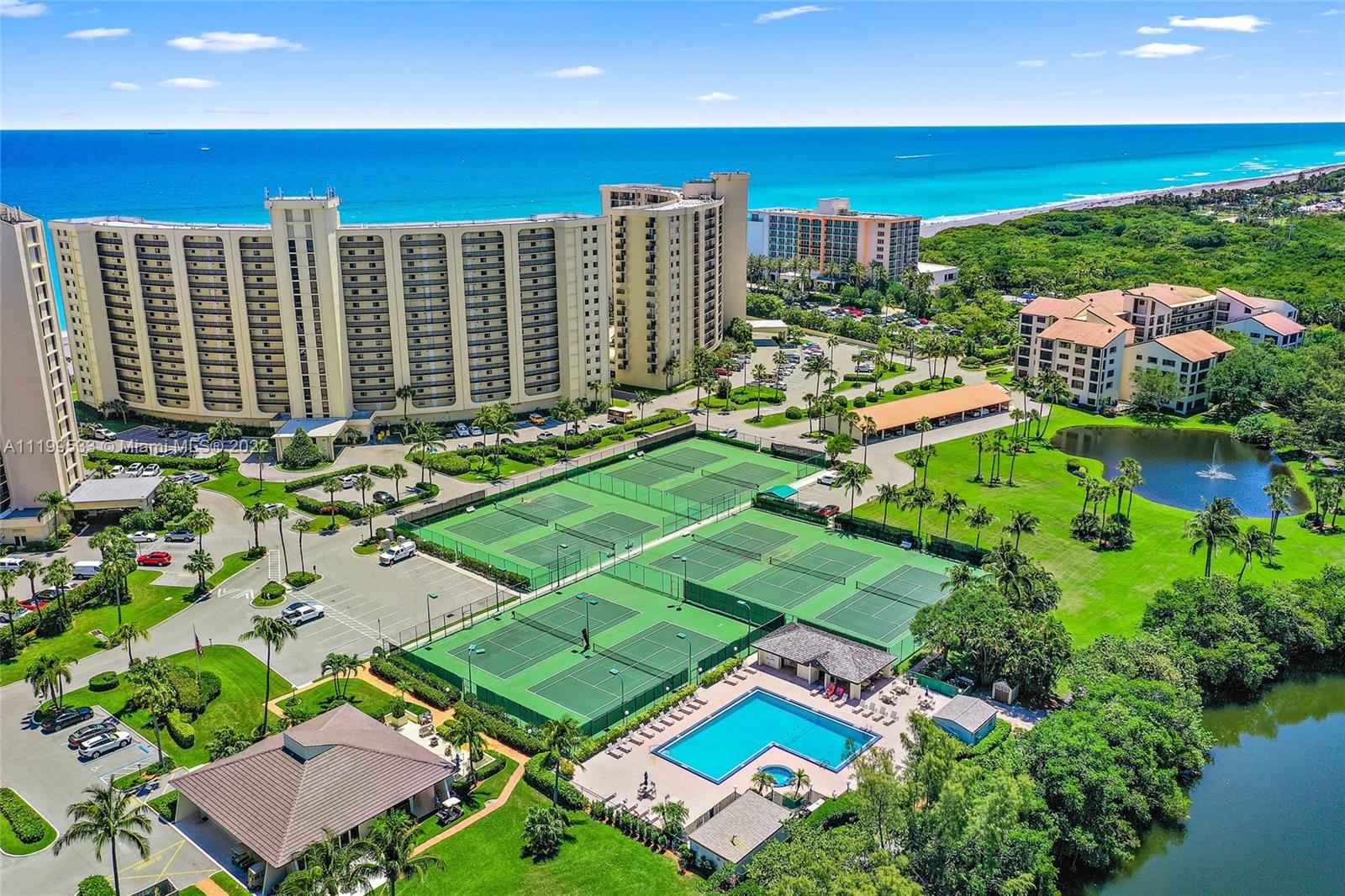 OCEAN TRAIL CONDO IV - Residential