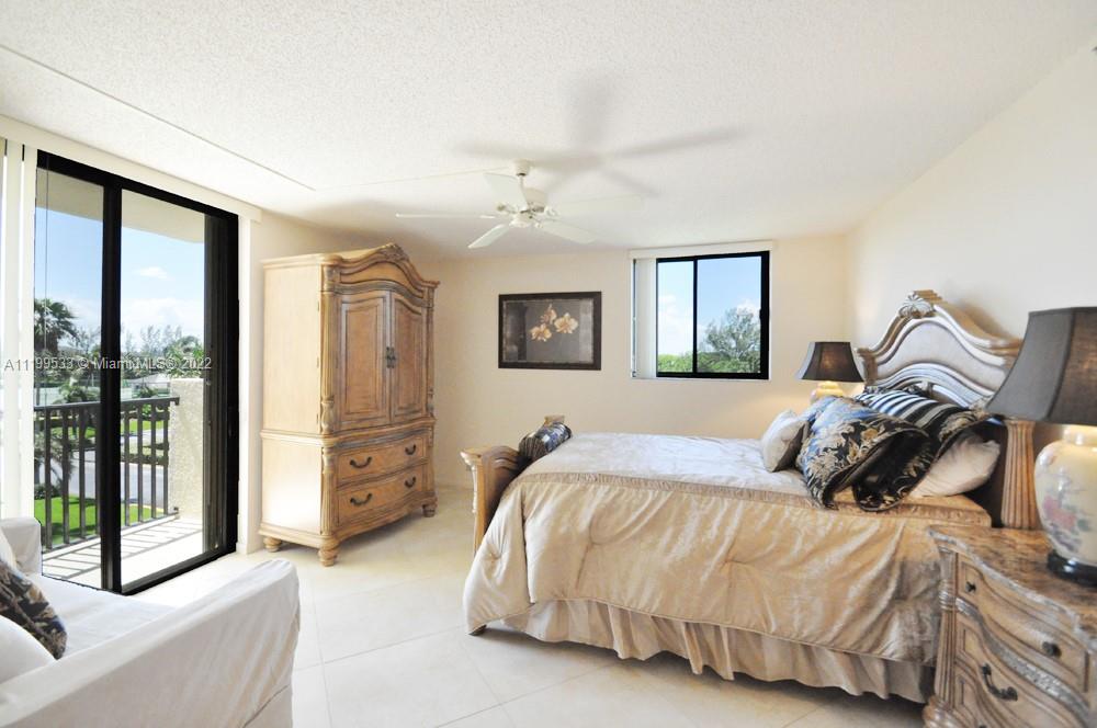 OCEAN TRAIL CONDO IV - Residential