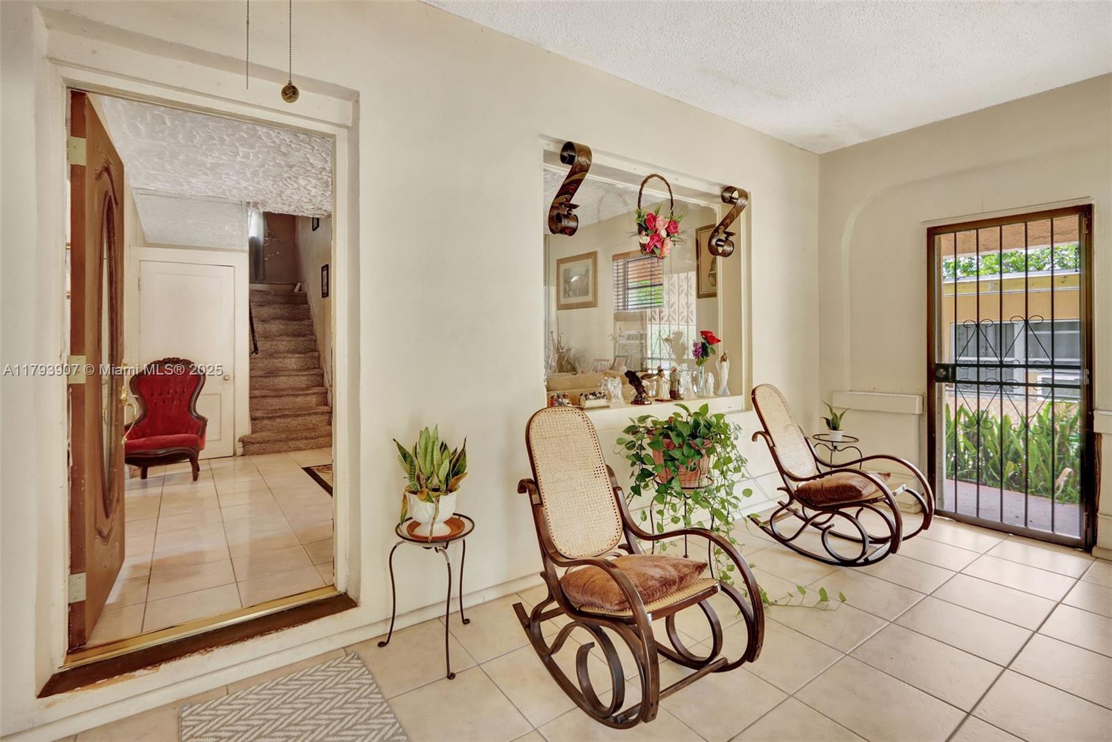1062 NW 41st St