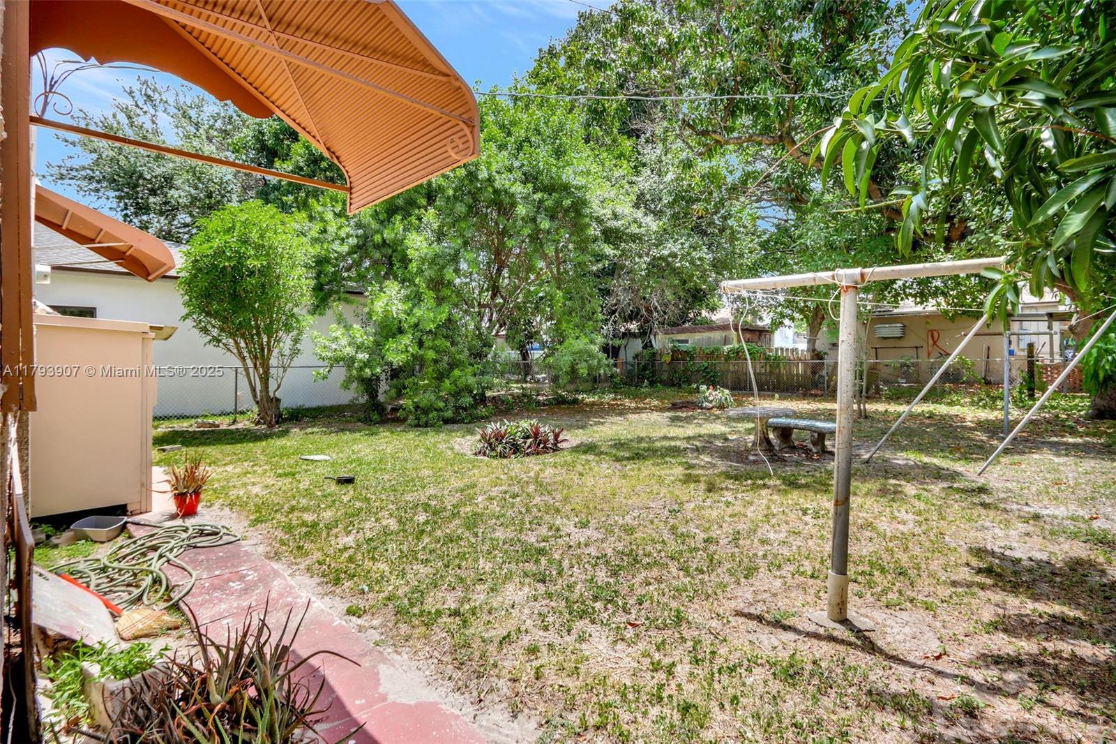 1062 NW 41st St