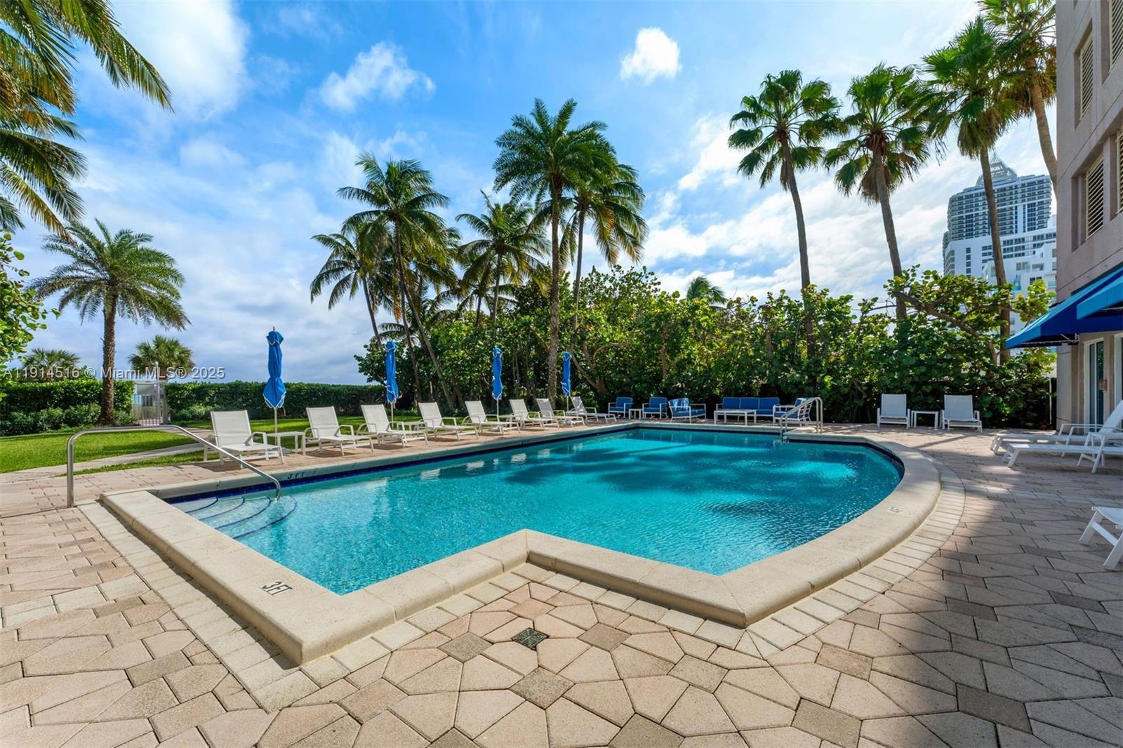 CAPOBELLA CONDO - Residential