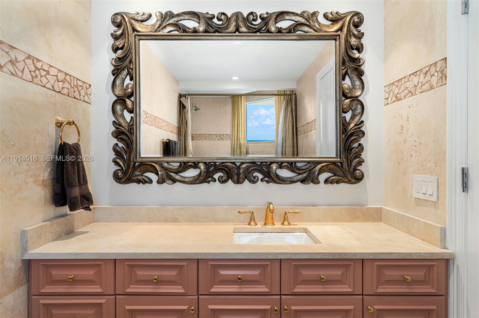 CAPOBELLA CONDO - Residential