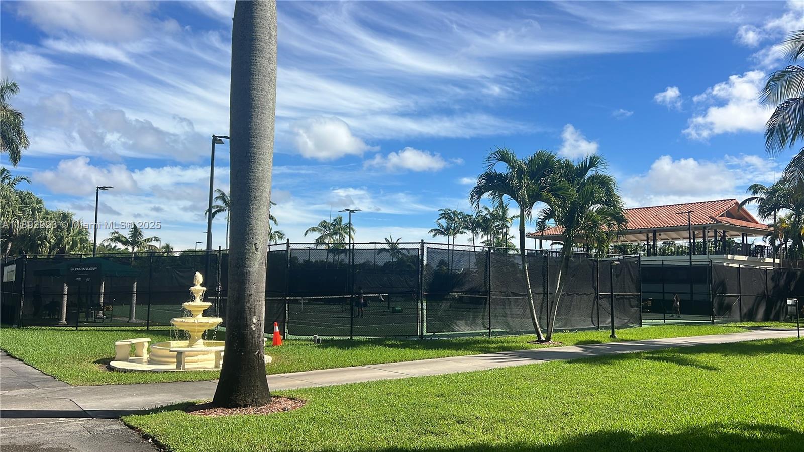 DORAL PK CO CLUB VILLAS C - Residential Lease