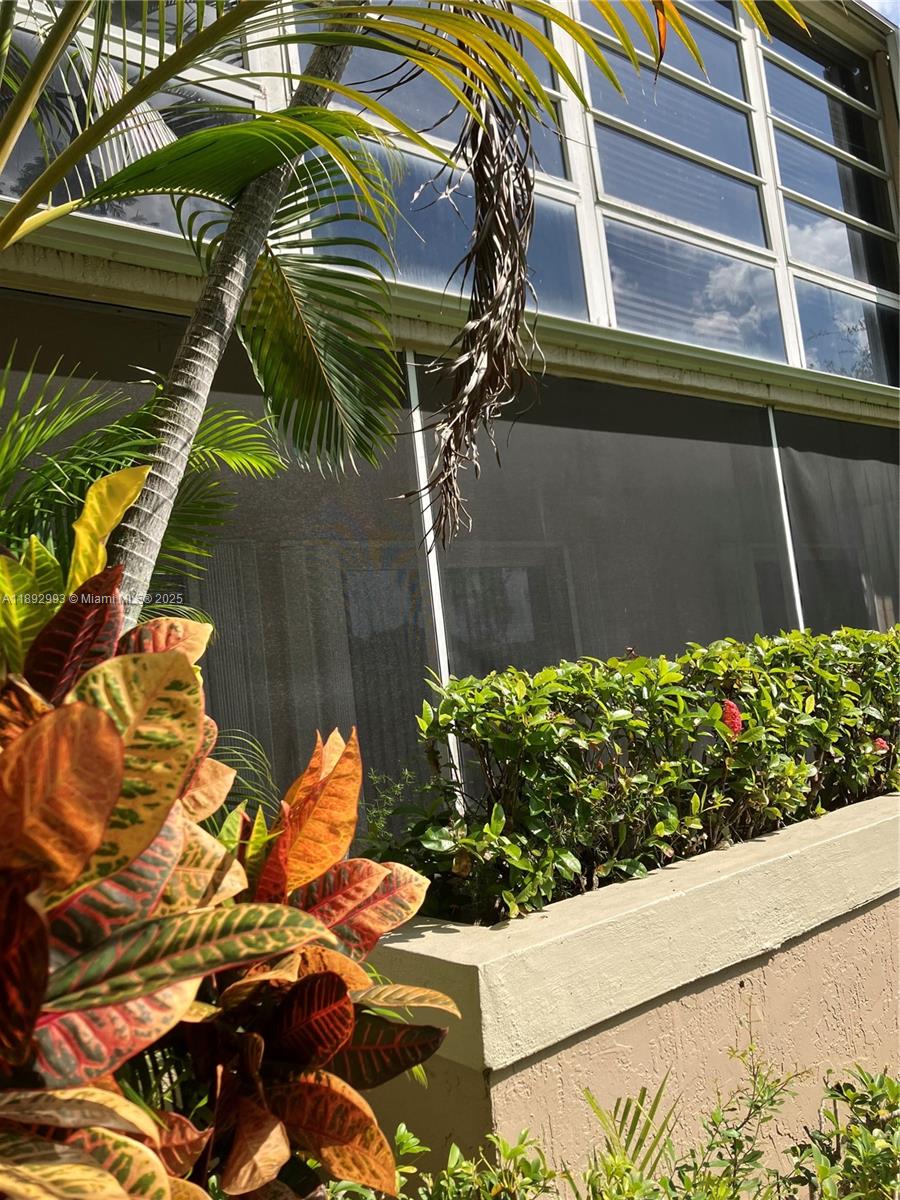 DORAL PK CO CLUB VILLAS C - Residential Lease