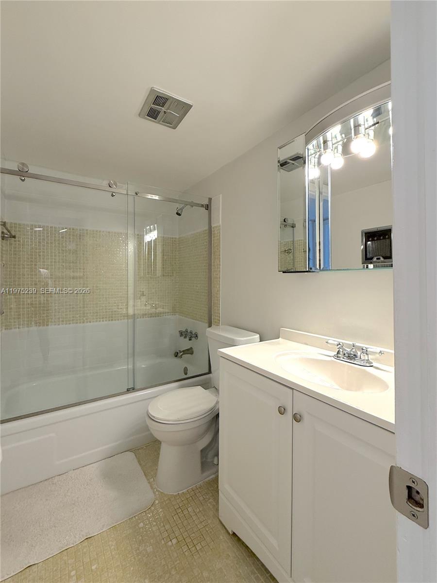 CASA PARADISO NORTH CO-OP - Residential Lease