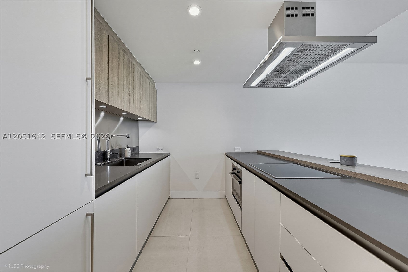 1000 Brickell Plz 2110
