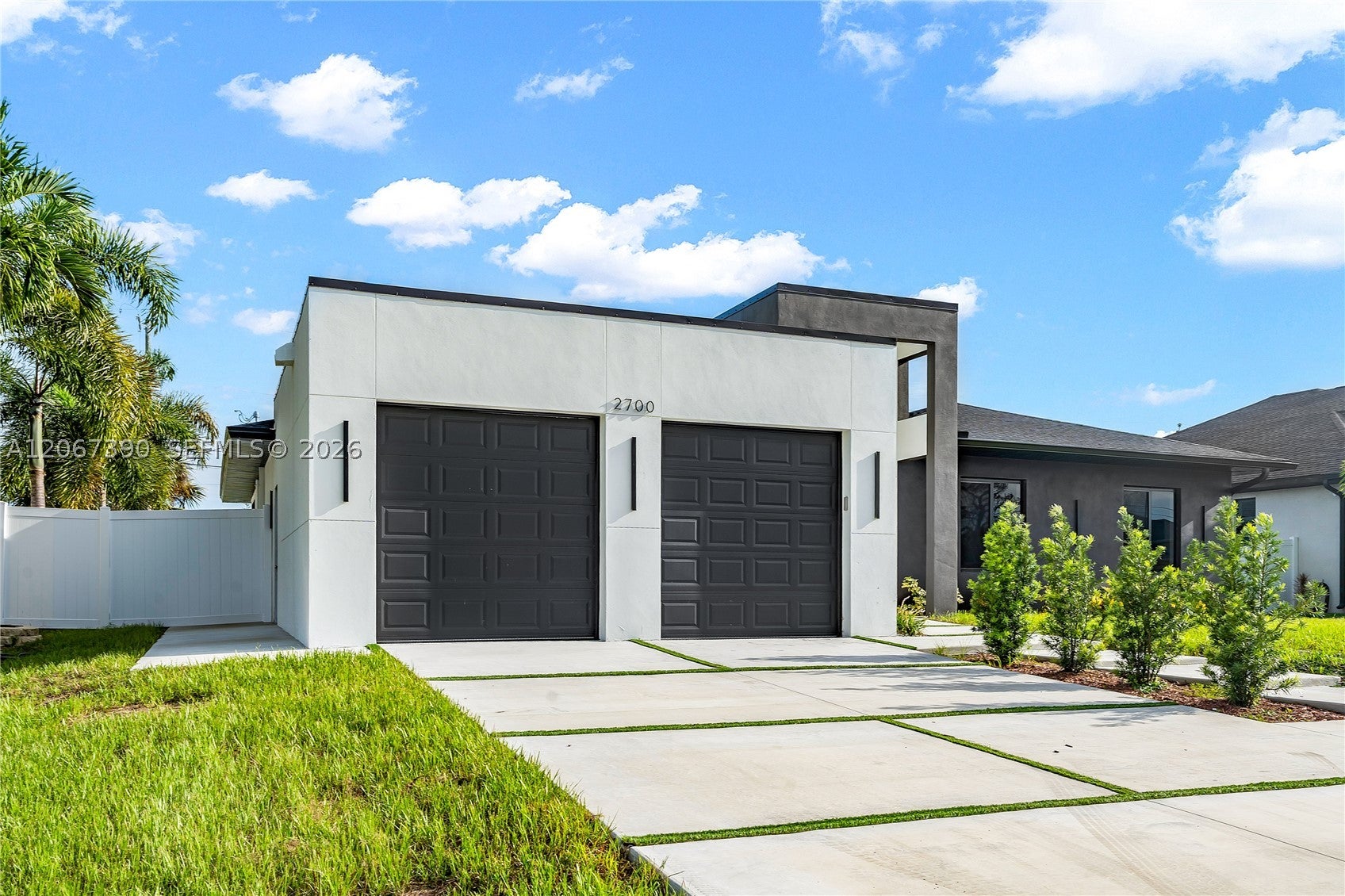 2700 2700 SW Ember Ter