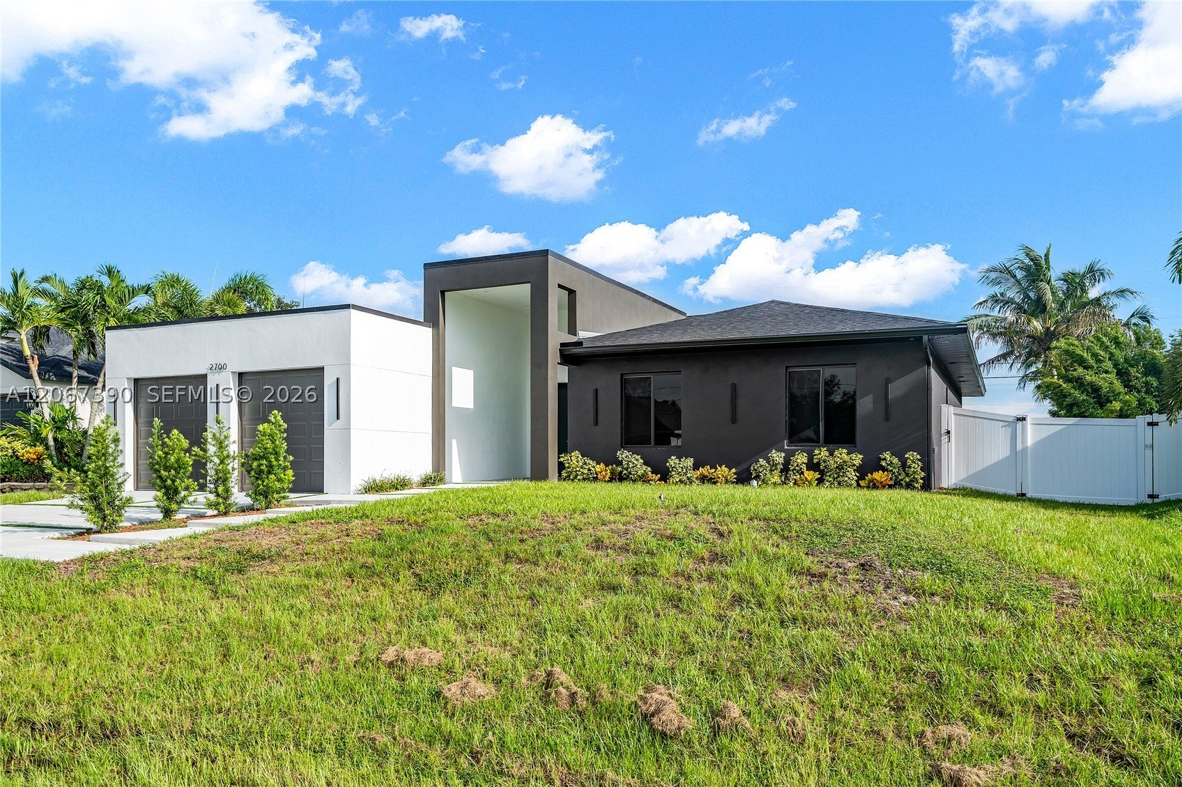 2700 2700 SW Ember Ter