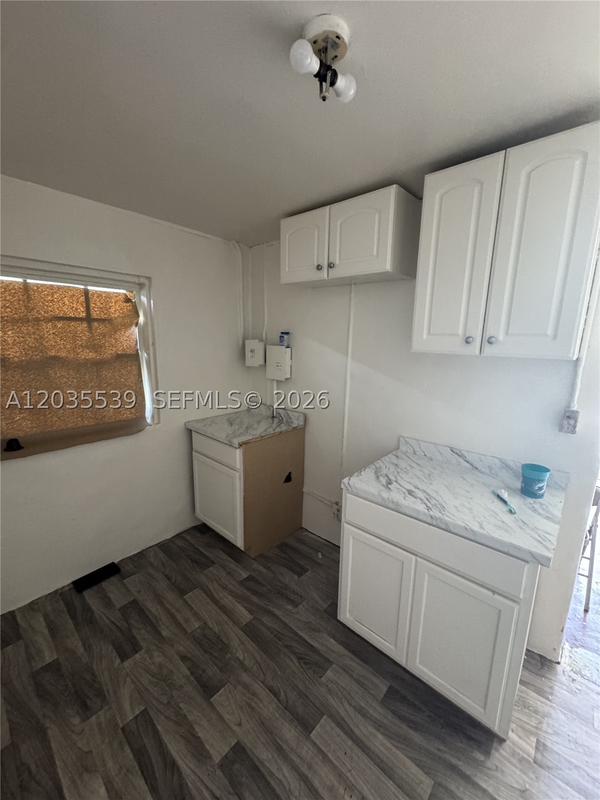 2125 W 5th Ave