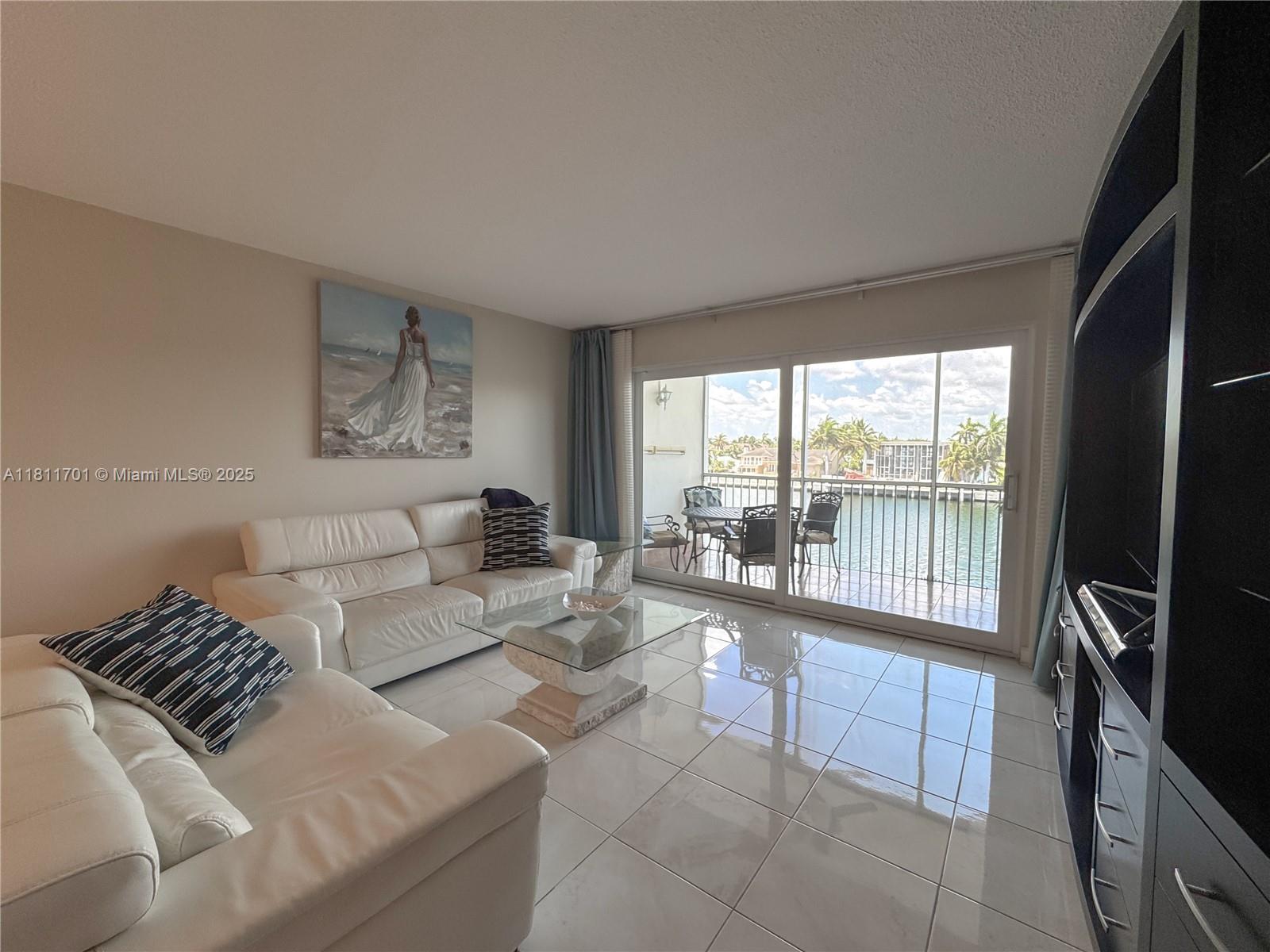 RIVIERA APTS SOUTH INC - Residential