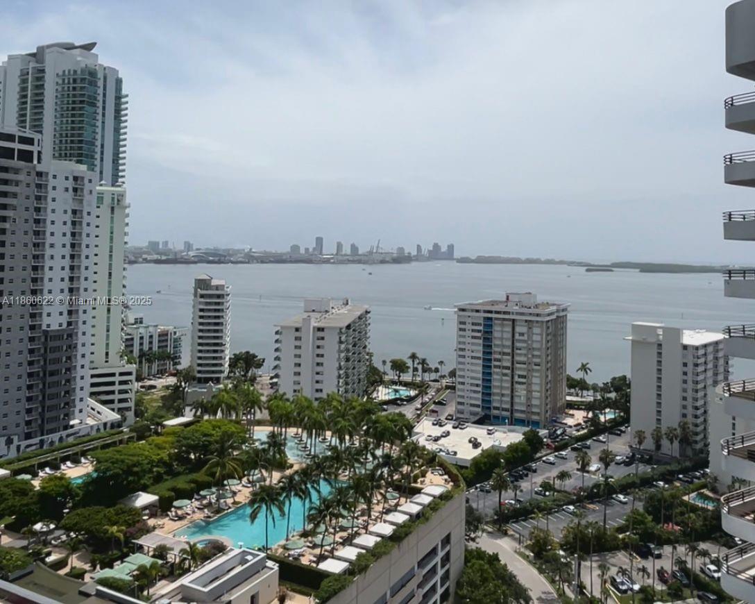 1451 Brickell Ave 2102