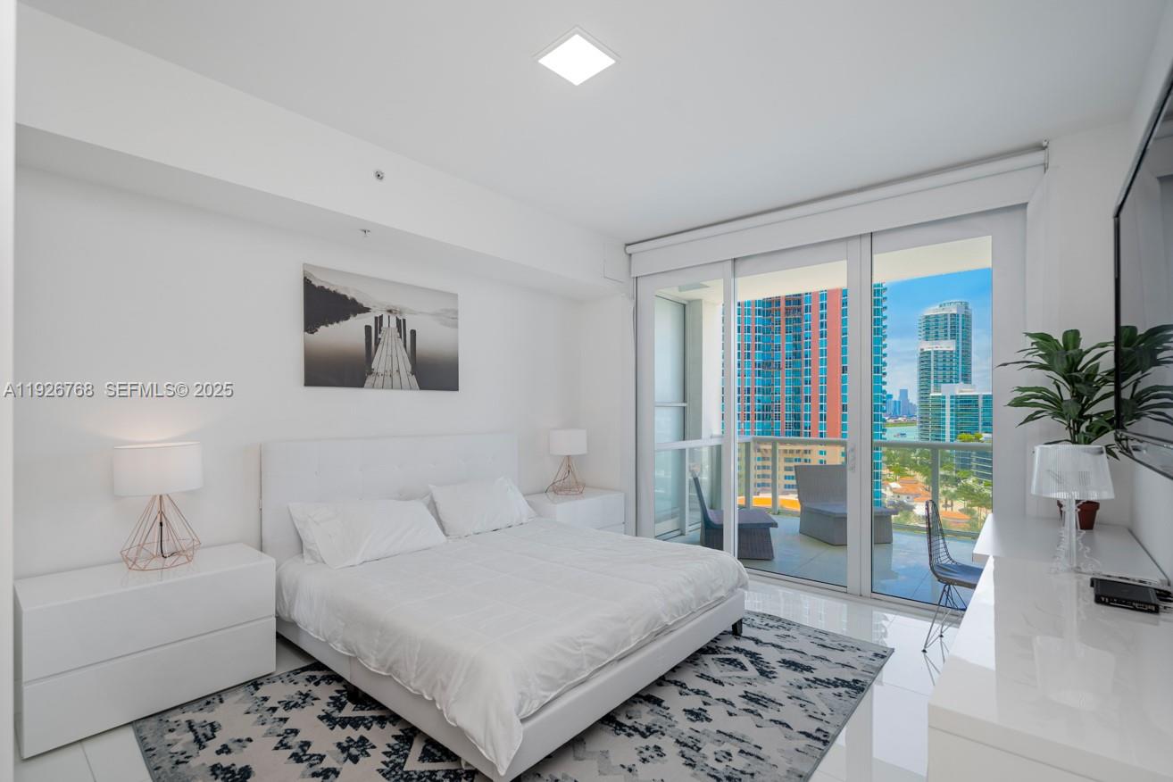 CONTINUUM ON SOUTH BEACH - Residential Lease