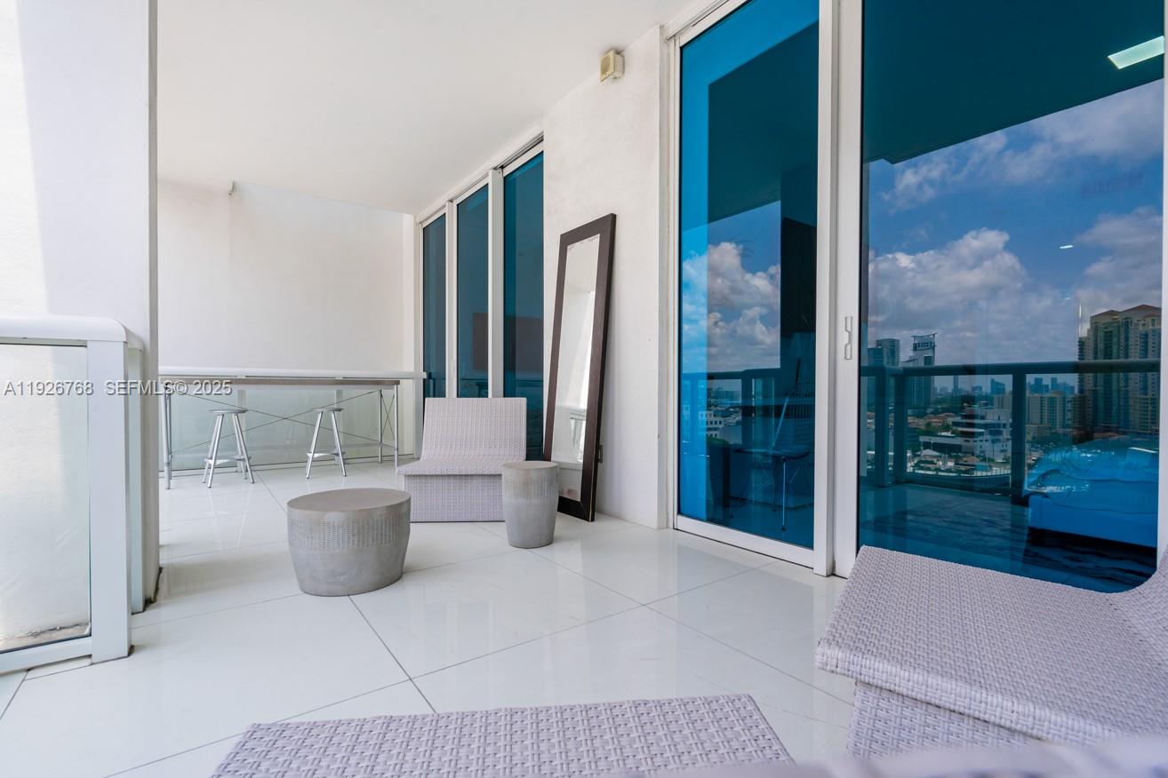 CONTINUUM ON SOUTH BEACH - Residential Lease