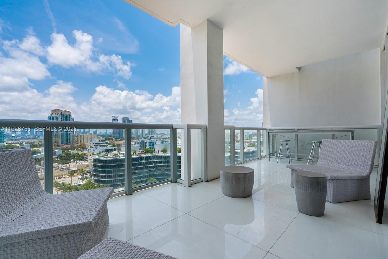 CONTINUUM ON SOUTH BEACH - Residential Lease
