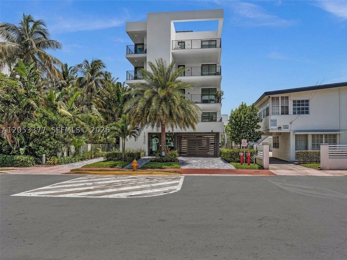 1930 Bay Dr PH 2