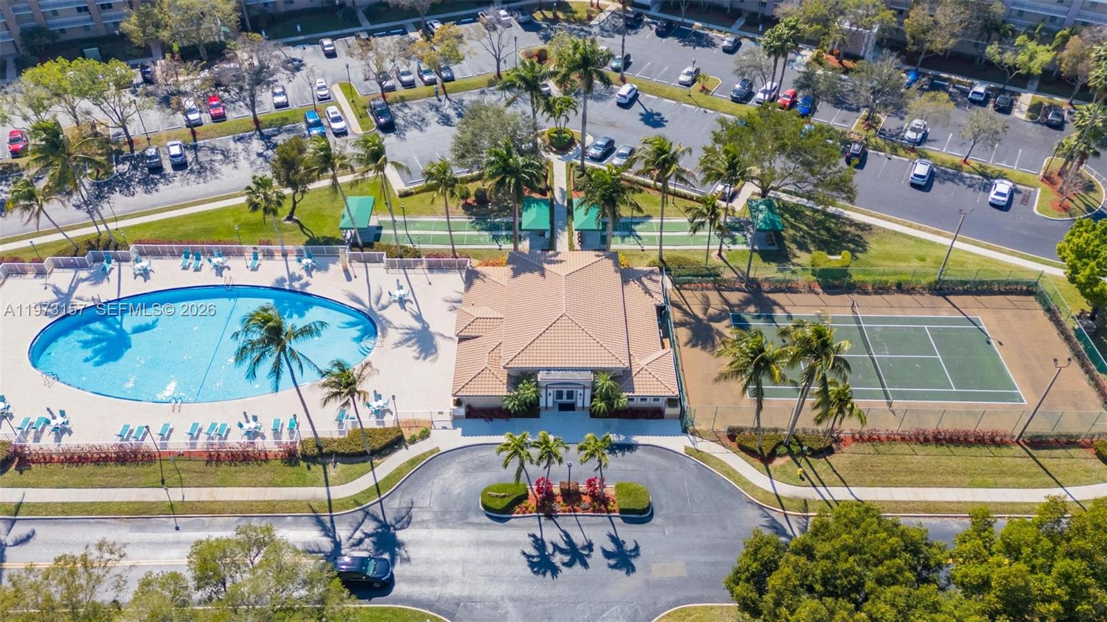 WELDON CONDOMINIUM F - Residential