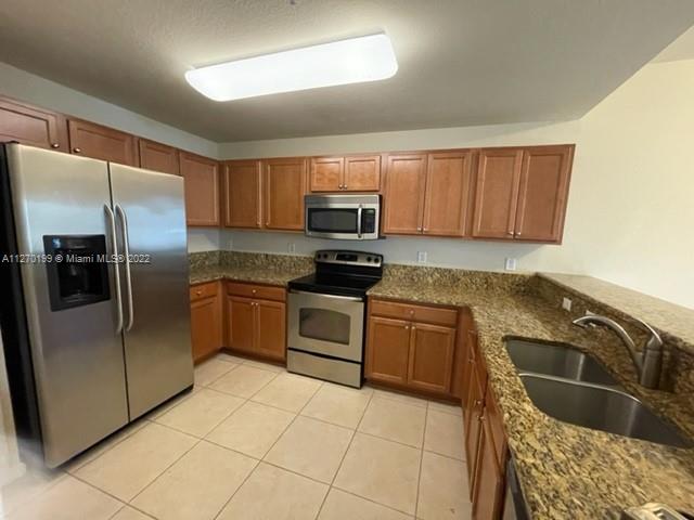ST MORTIZ AT DORAL CONDO - Residential Lease