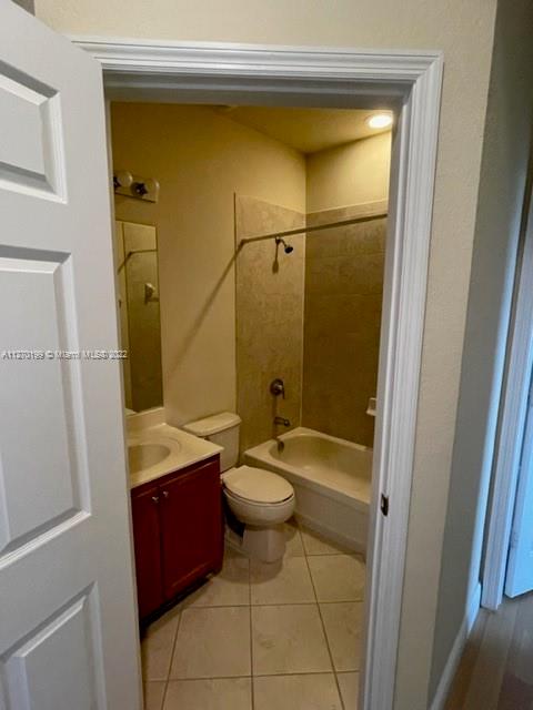 ST MORTIZ AT DORAL CONDO - Residential Lease