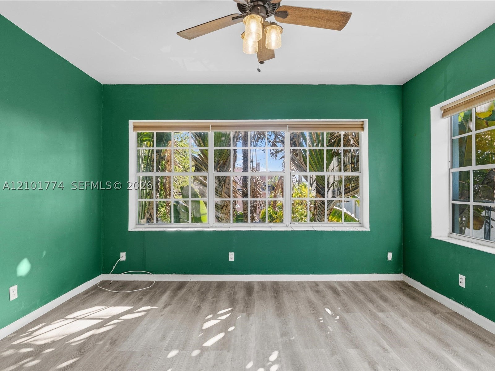 1523 West Ave 202
