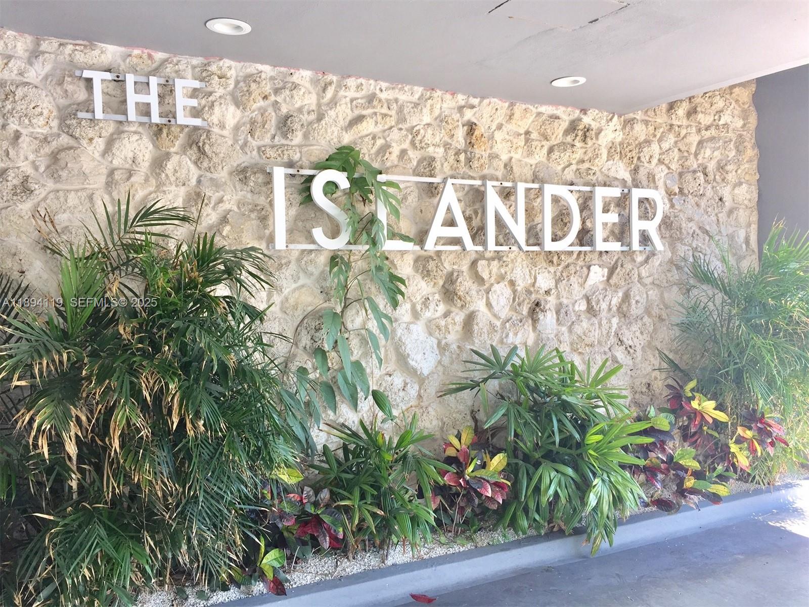 ISLANDER CONDO APTS - Residential Lease