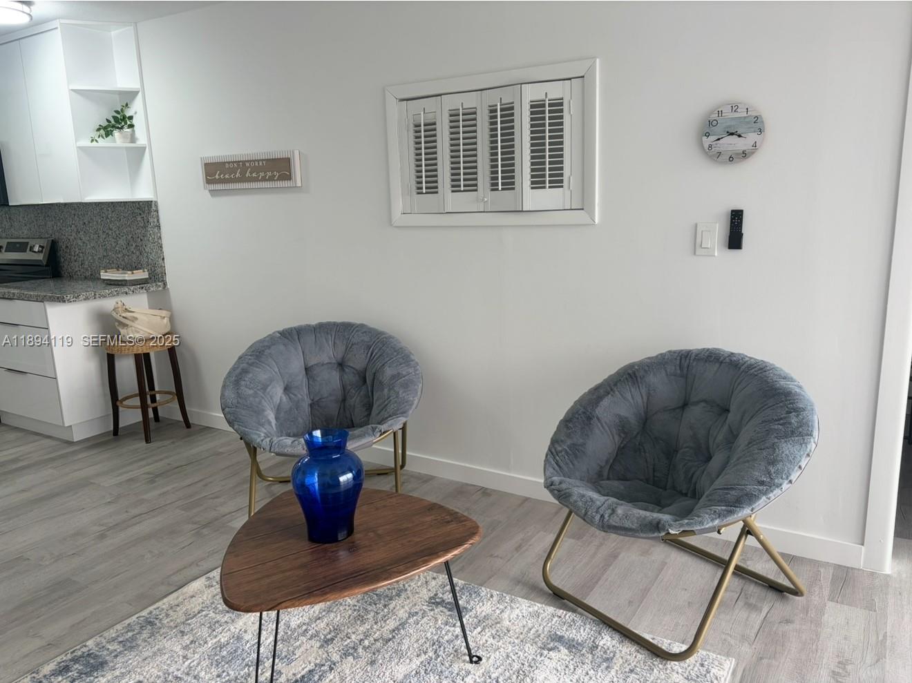 ISLANDER CONDO APTS - Residential Lease