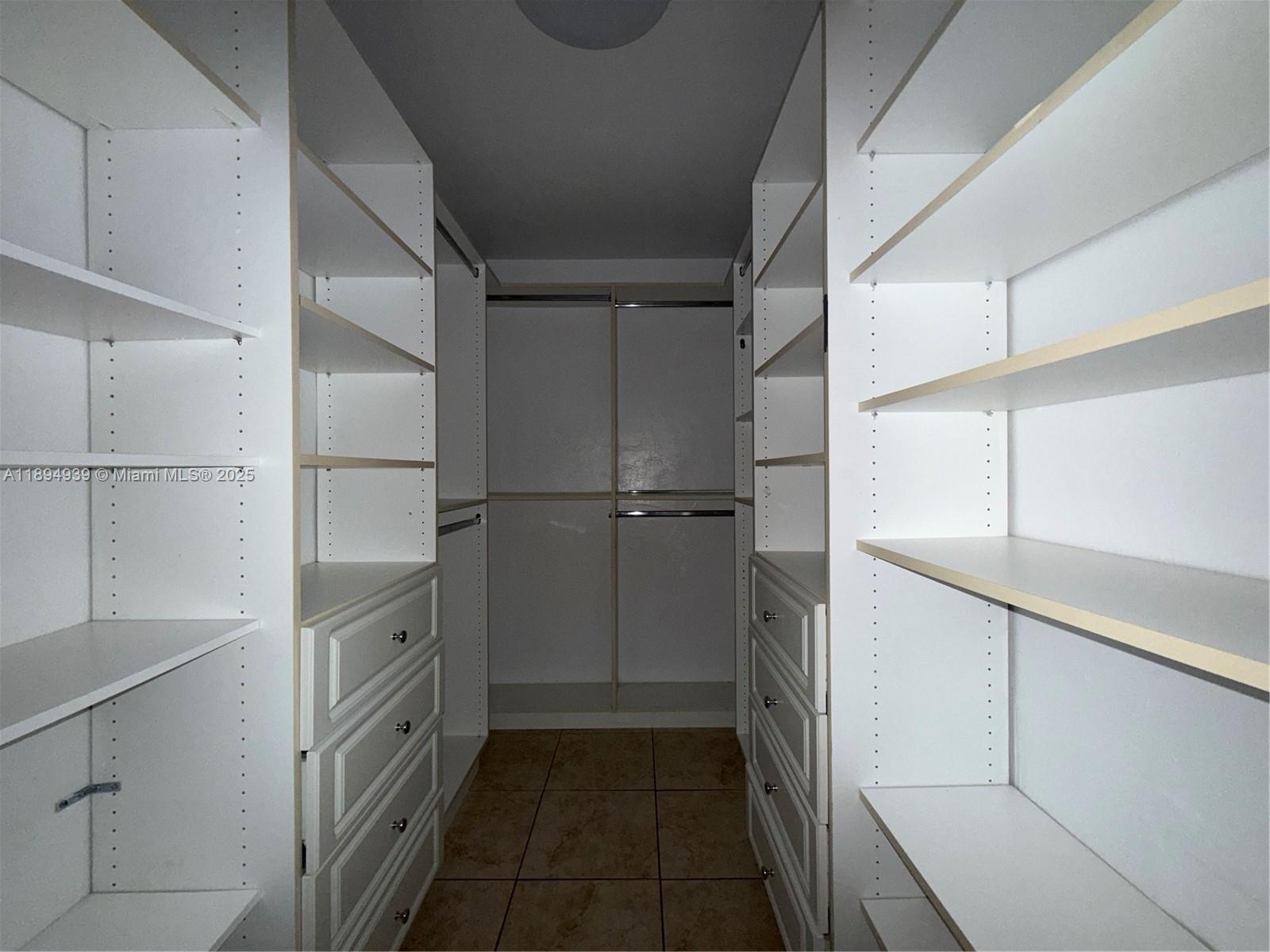 VENETIAN PALMS CONDO - Residential