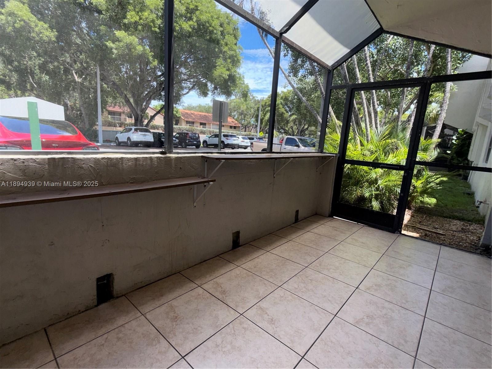 VENETIAN PALMS CONDO - Residential