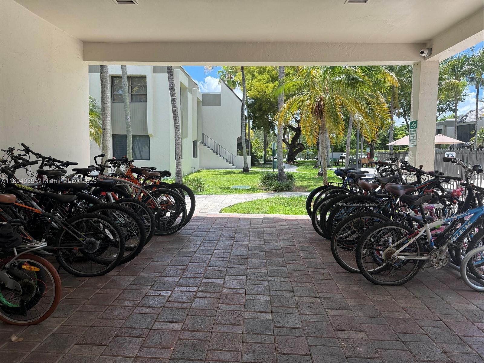 VENETIAN PALMS CONDO - Residential