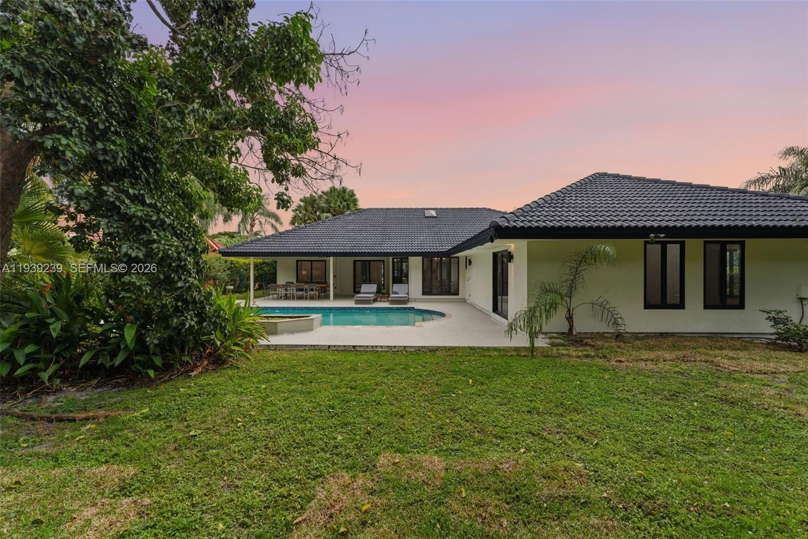 PGA RESORT COMMUNITY 6 - Residential