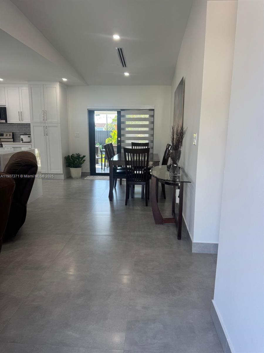 EUREKA MANOR SEC 3 - Residential