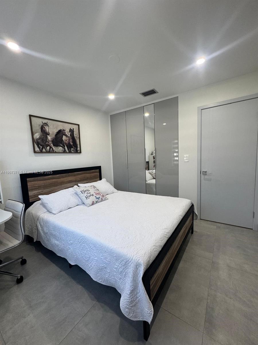 EUREKA MANOR SEC 3 - Residential