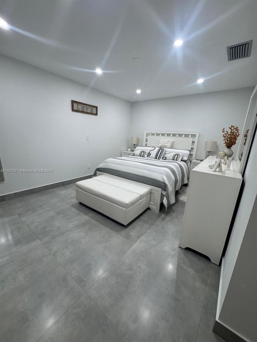 EUREKA MANOR SEC 3 - Residential