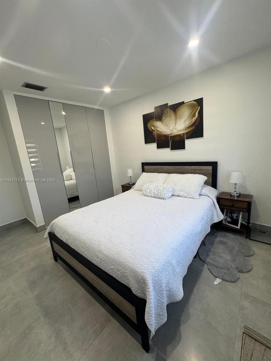 EUREKA MANOR SEC 3 - Residential