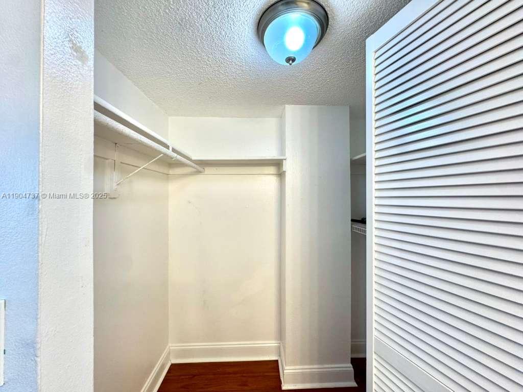 ISLAND SHORES CONDO - Residential Lease