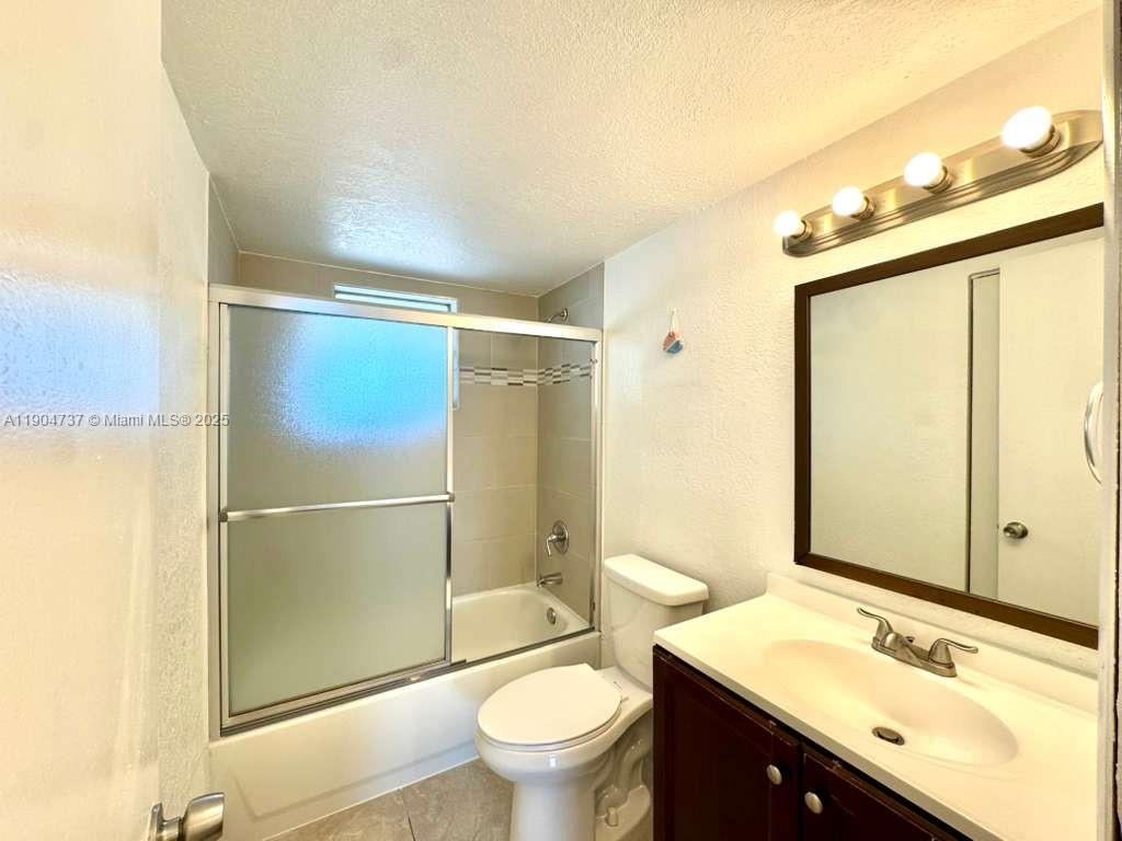 ISLAND SHORES CONDO - Residential Lease