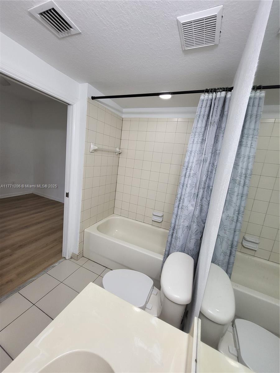 MARSH HARBOUR 3 CONDO - Residential