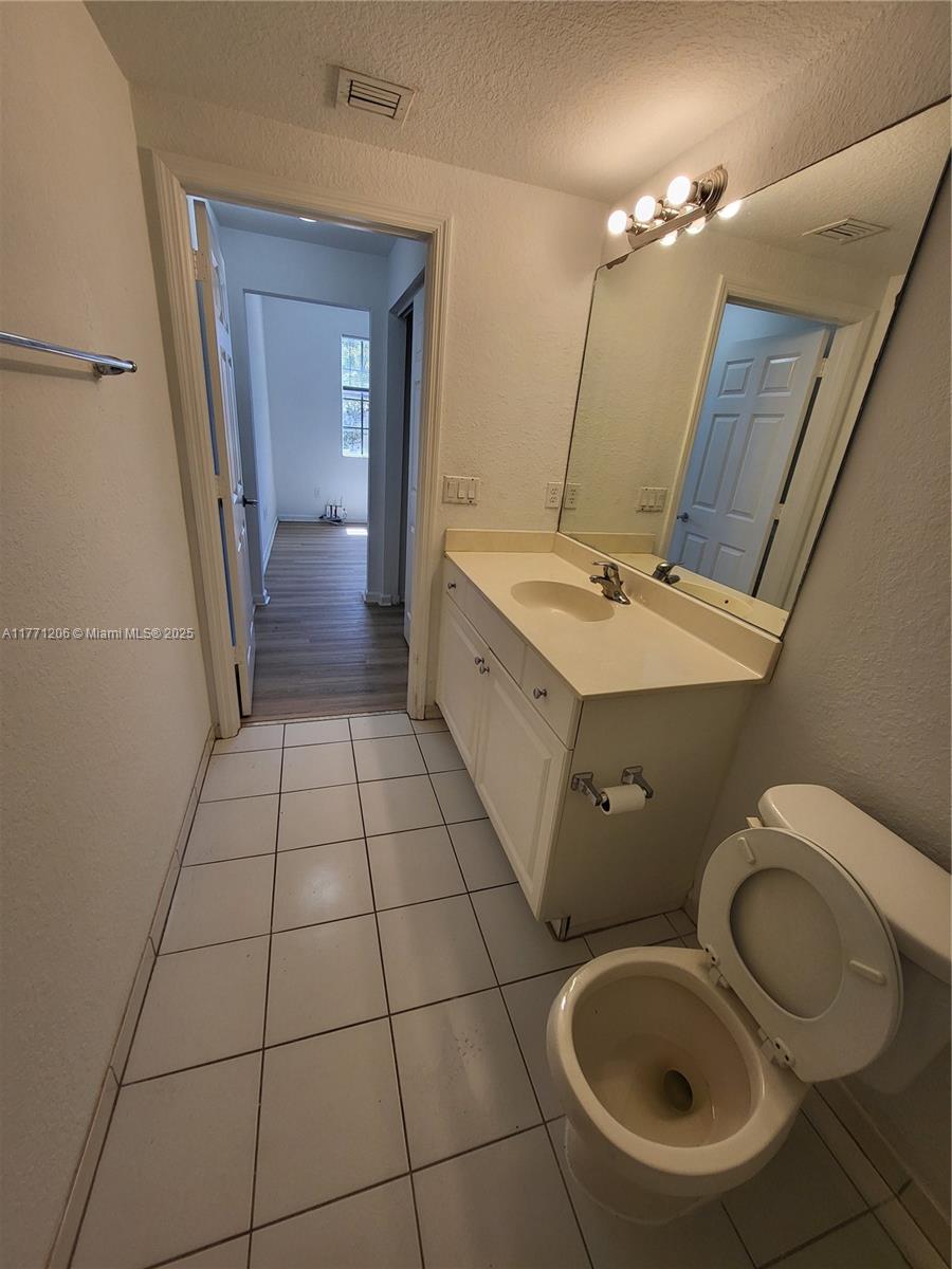 MARSH HARBOUR 3 CONDO - Residential