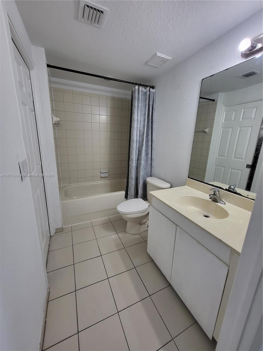MARSH HARBOUR 3 CONDO - Residential