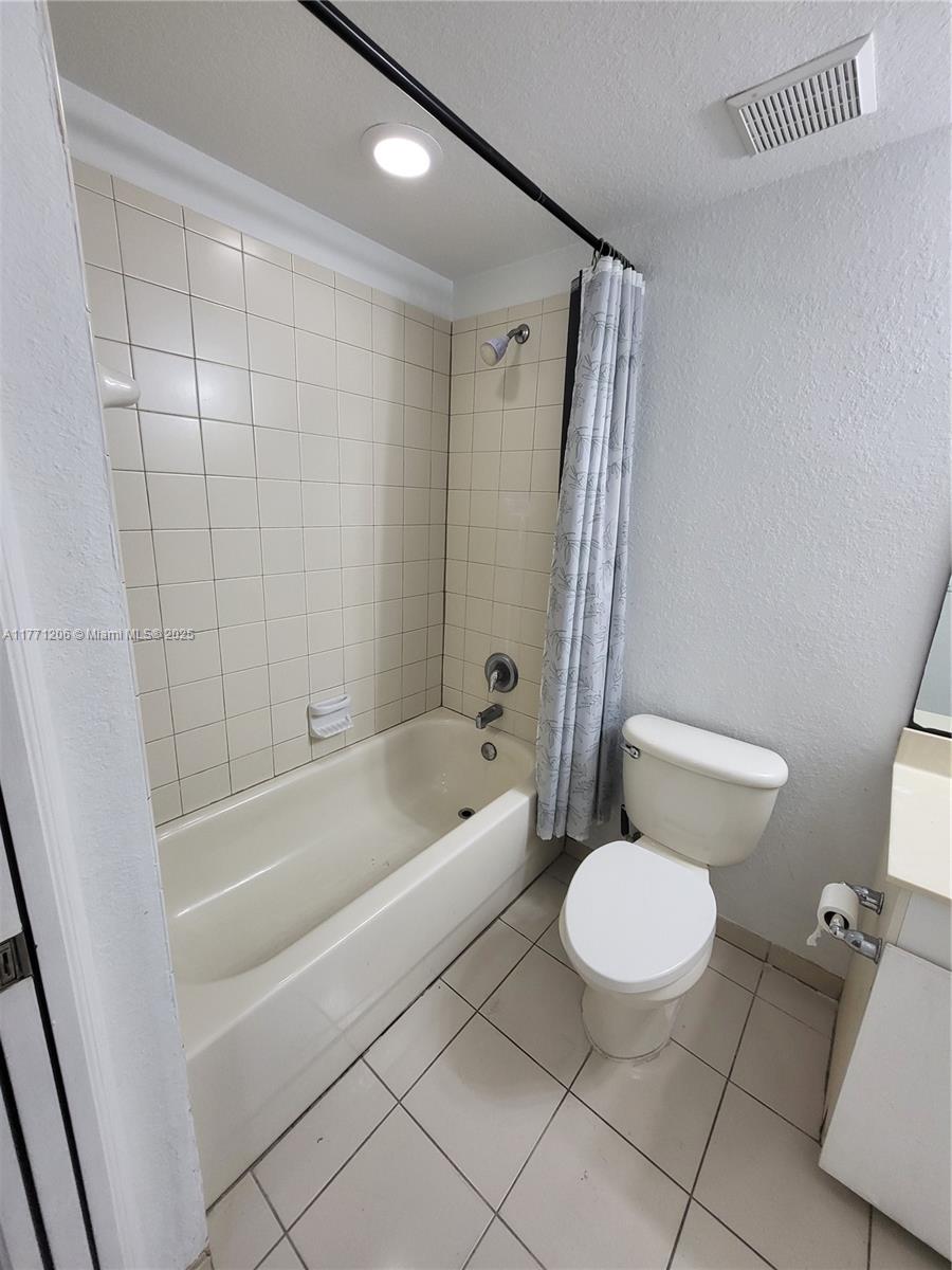 MARSH HARBOUR 3 CONDO - Residential