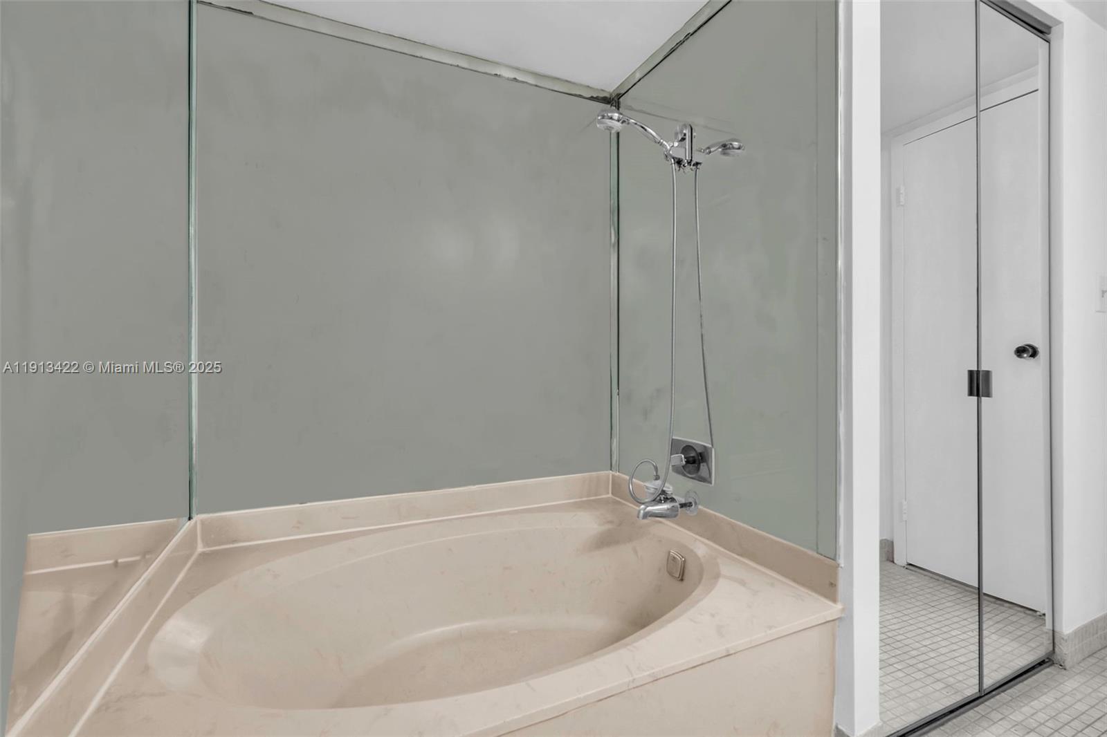 OCEANVIEW PARK CONDO - Residential