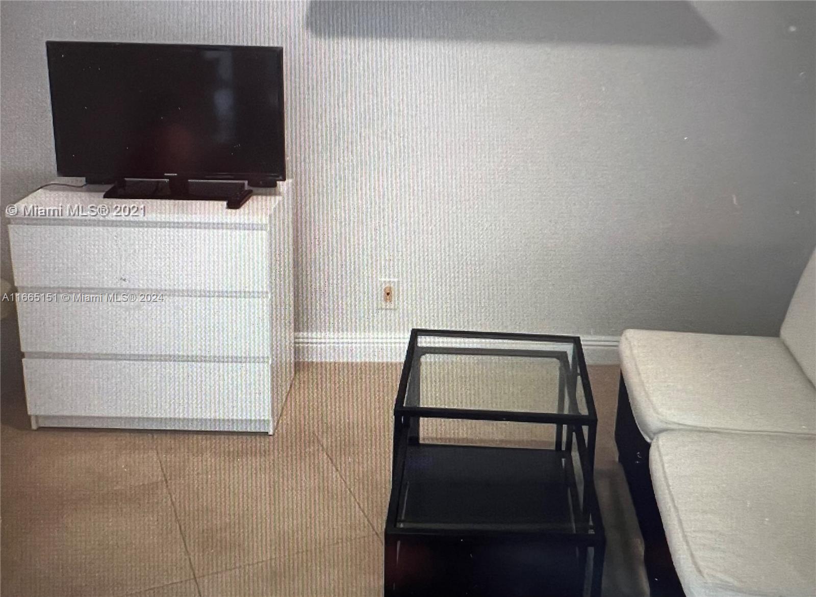 1000 ISL BLVD WILLIAMS IS - Residential