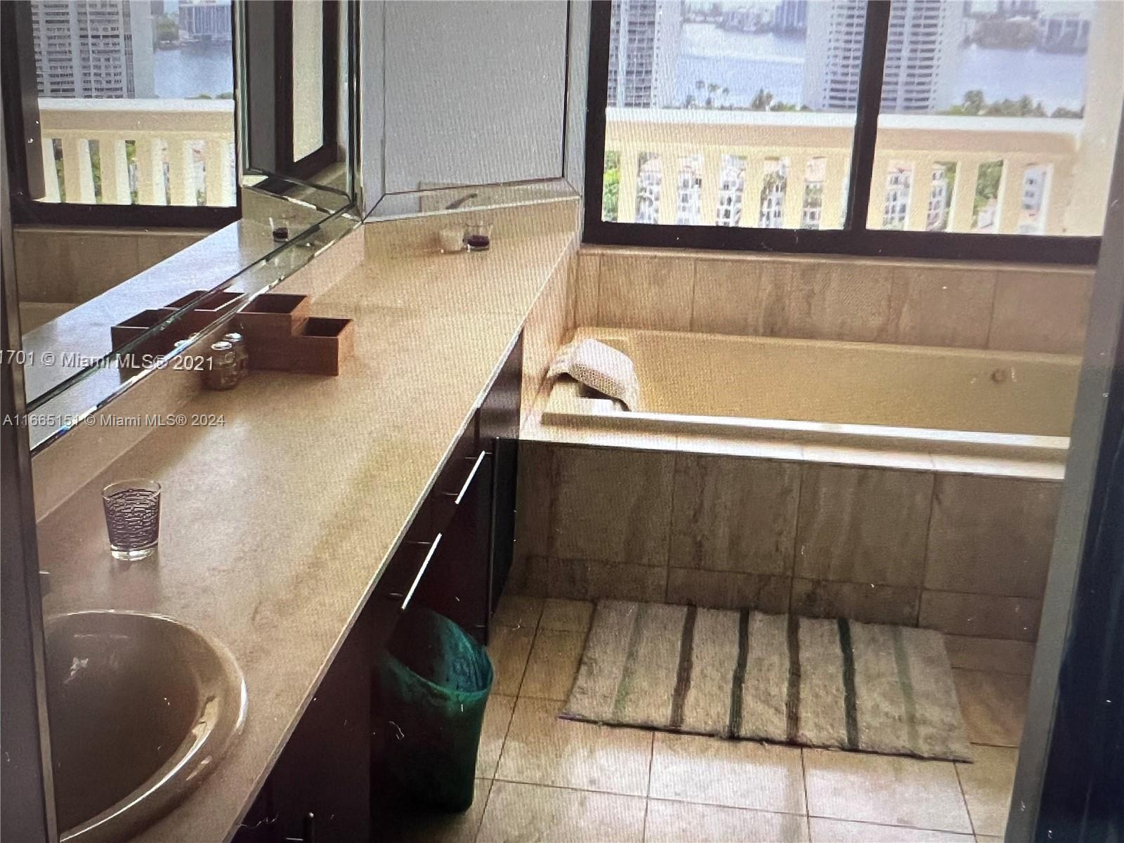 1000 ISL BLVD WILLIAMS IS - Residential